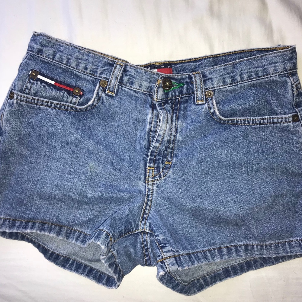 TOMMY HILFIGER JEAN SHORTS